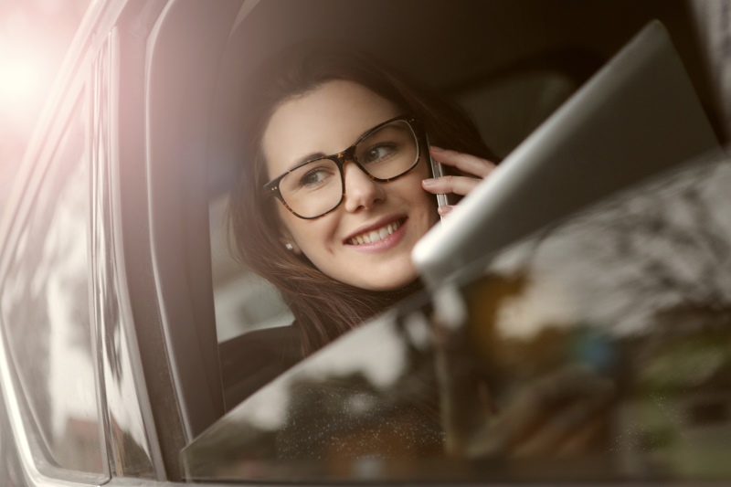 La tarifa Hello Auto Smart te ayuda a ahorrar en tu seguro para coche